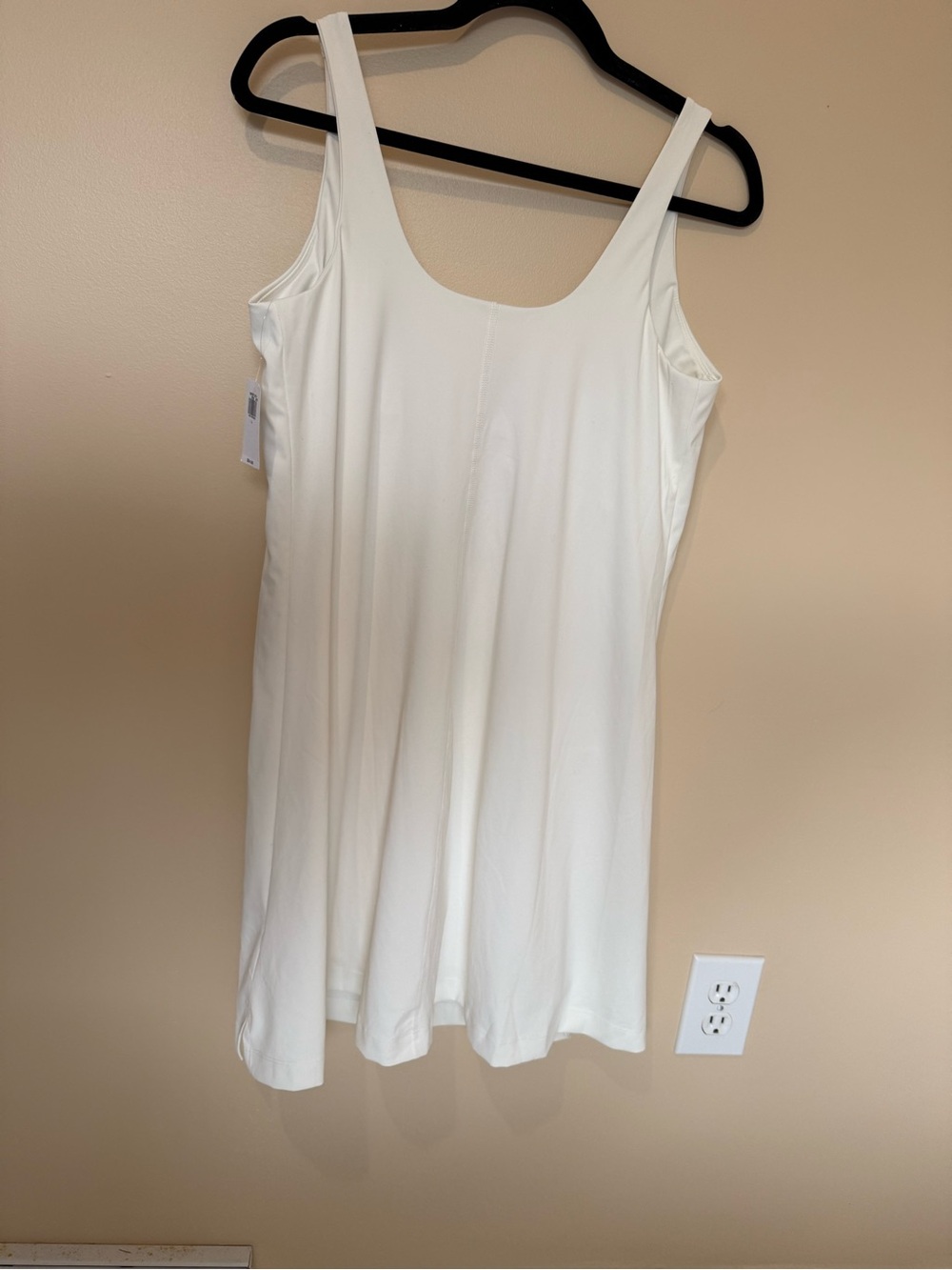 Old Navy Cream Scoop Neck Slip Tank